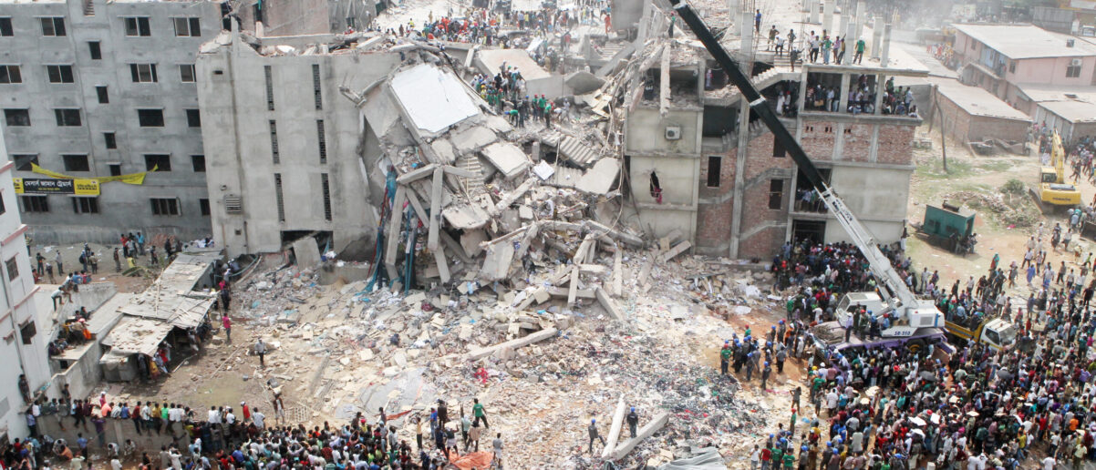 Overview,Of,Rana,Plaza,Collapsed,At,Least,Thousand,Of,Garment